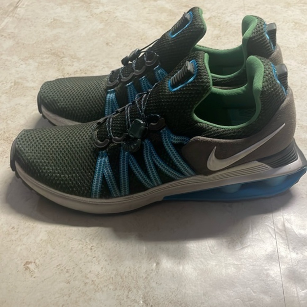 Nike shox gravity shoes size 11